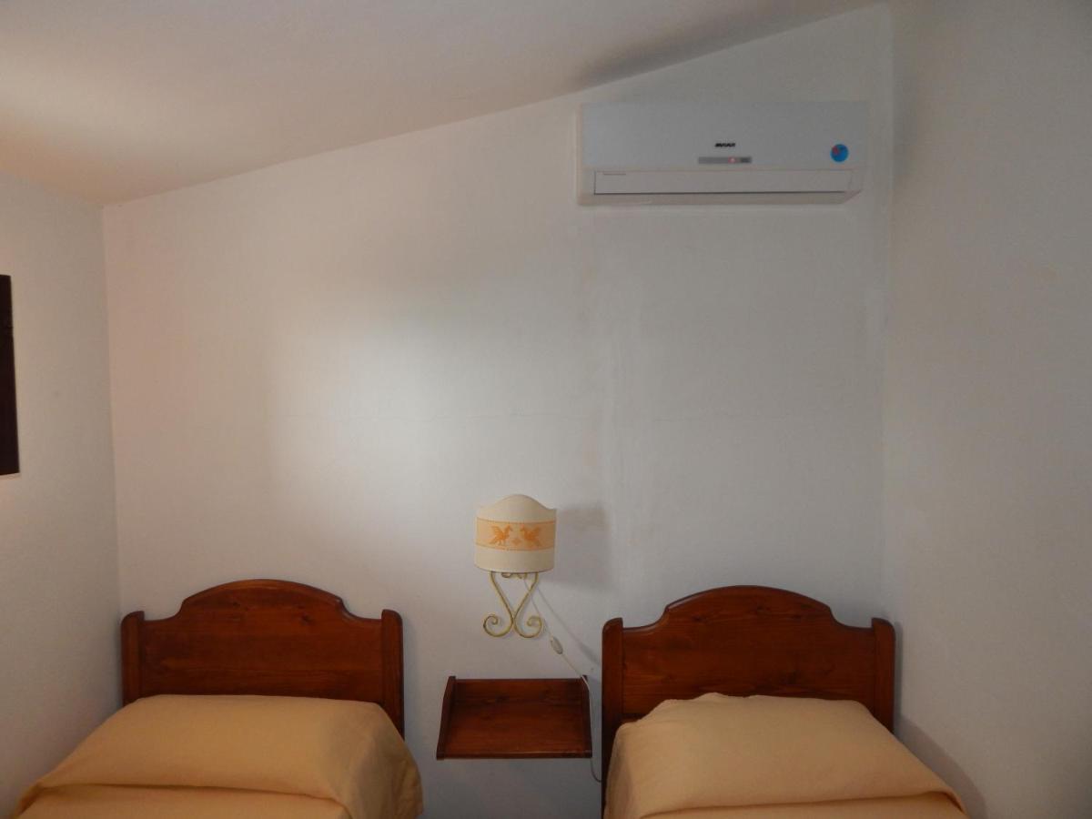 Residence Spiaggia Bianca Golfo Aranci Zewnętrze zdjęcie