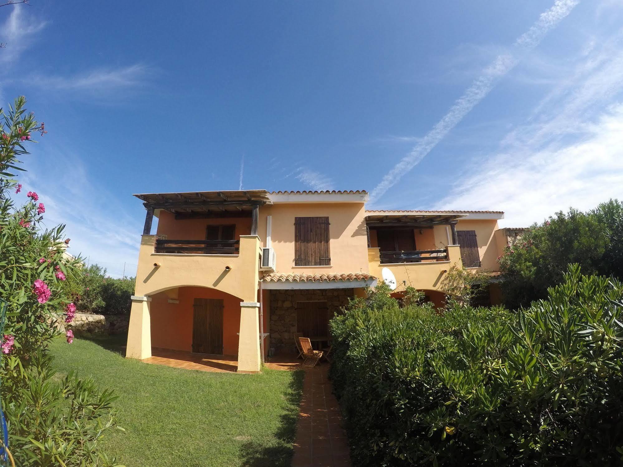 Residence Spiaggia Bianca Golfo Aranci Zewnętrze zdjęcie