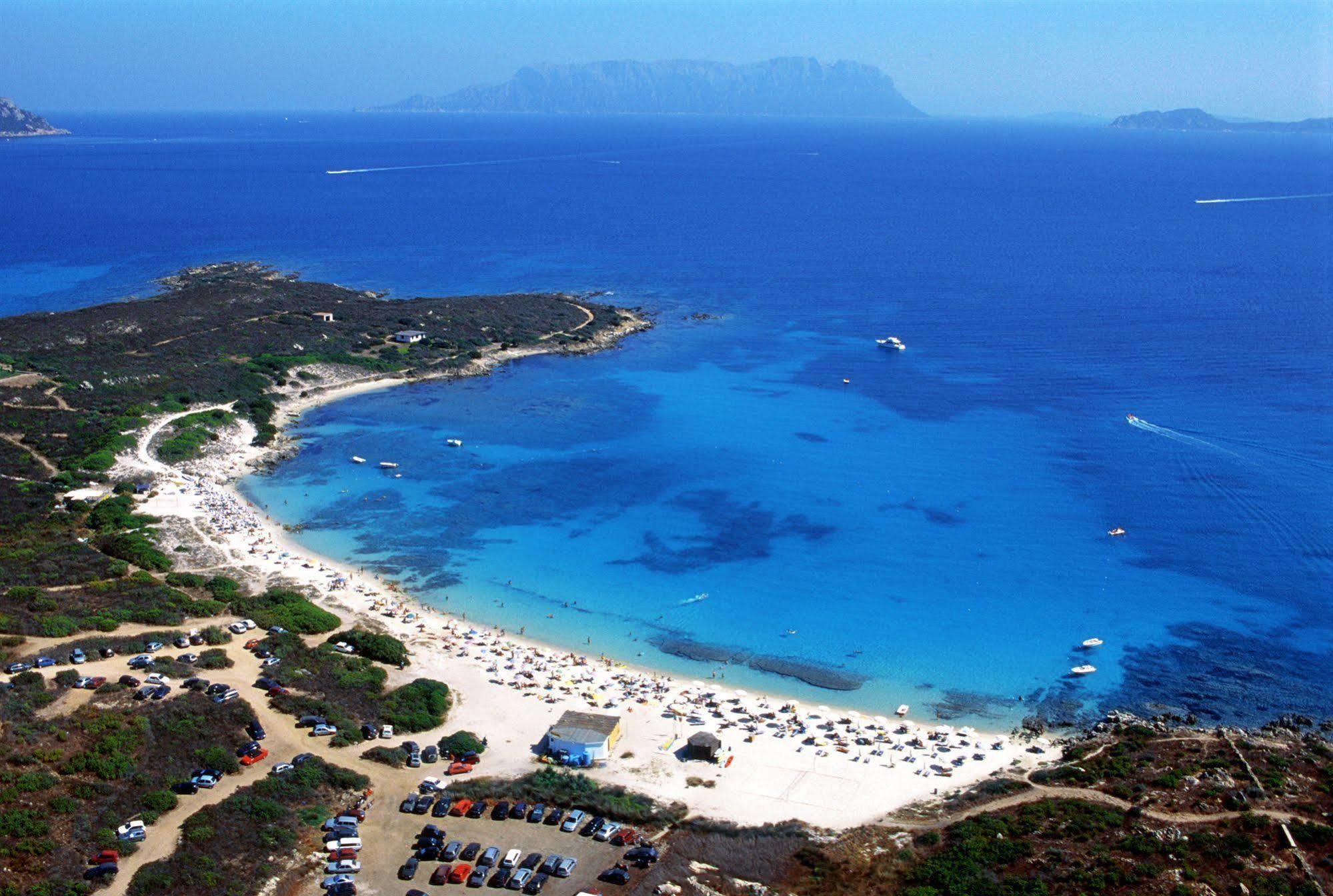 Residence Spiaggia Bianca Golfo Aranci Zewnętrze zdjęcie